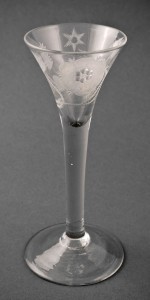 Jacobite wineglass, Herdeg loan
